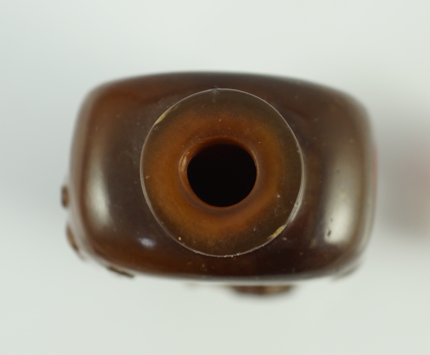 A Chinese brown jasper ‘sage’ snuff bottle, 19th century, 5.8cm